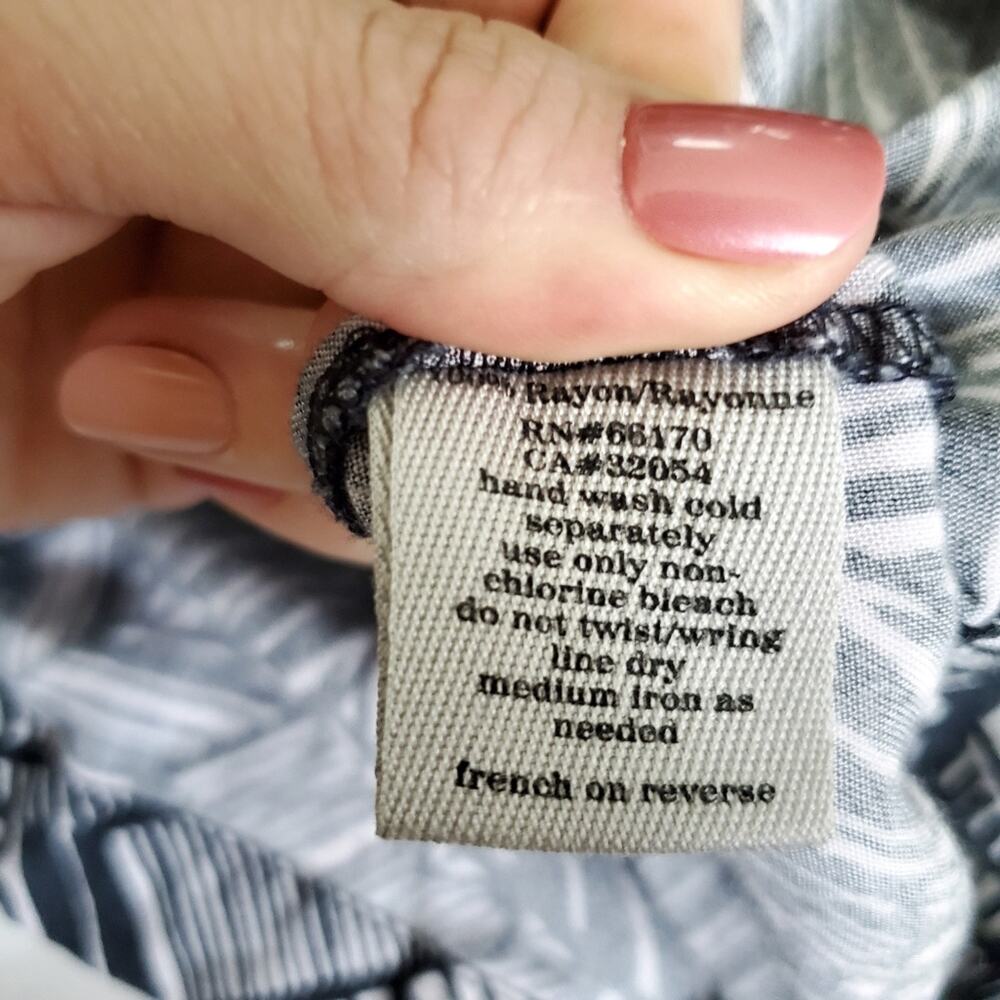 Ecote | Patterned Pocket Button Up Tunic - Picture 7 of 7